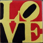 Robert Indiana (after) "Elioterapia - Liebe love", tappeto in lana cardata a mano, cm 60x60